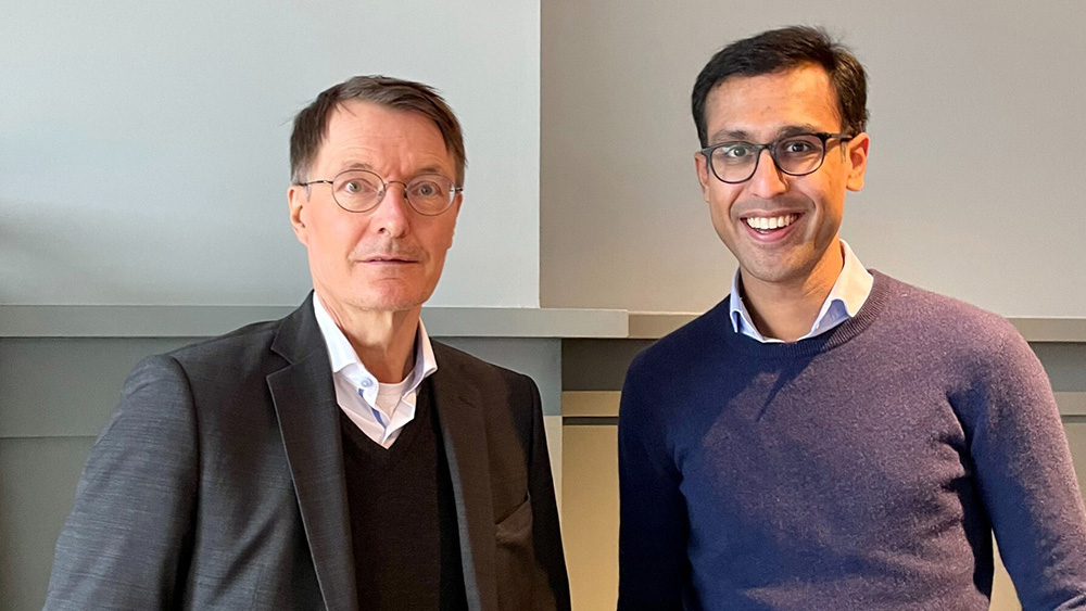 iuvando co-founder Dr. Mridul Agrawal meets Germany’s Federal Minister of Health, Prof. Dr. Karl Lauterbach